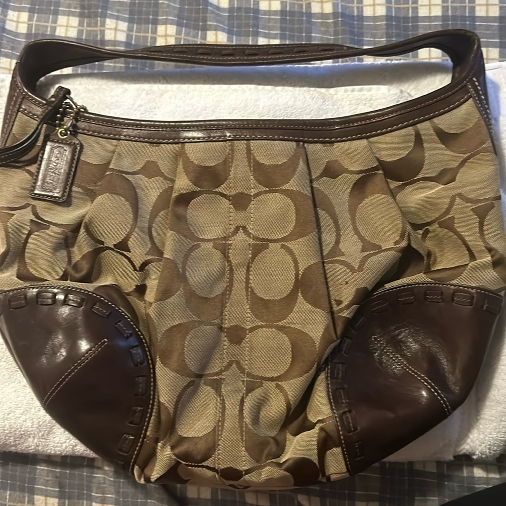 Large coach hobo bag in og brown